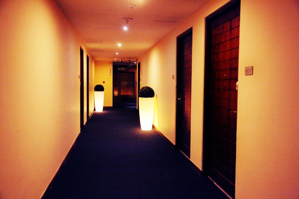 Hotel Mirage Colombo Esterno foto